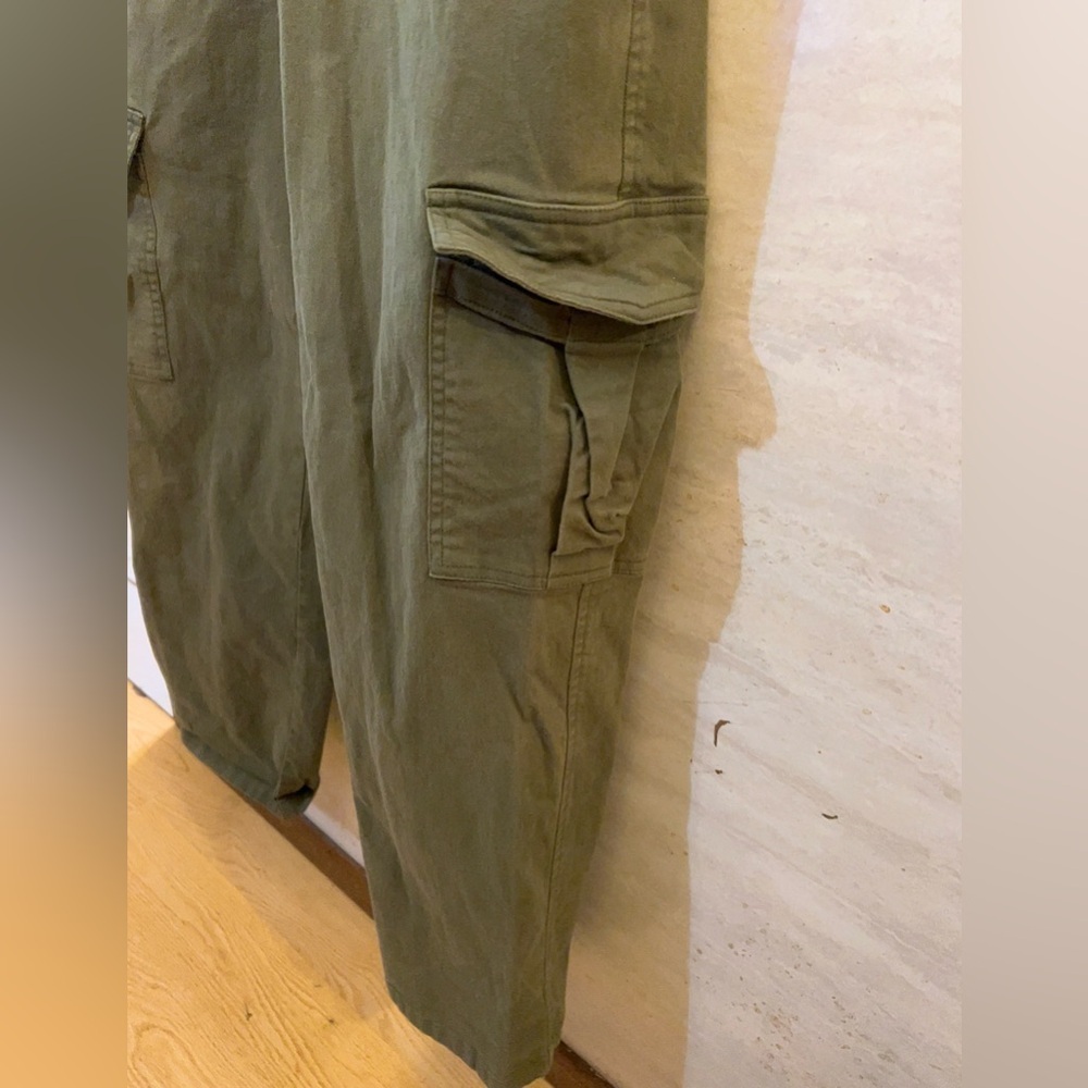 Lepunuo Casual Olive Green Women's Cargo Trousers - Picture 5 of 10